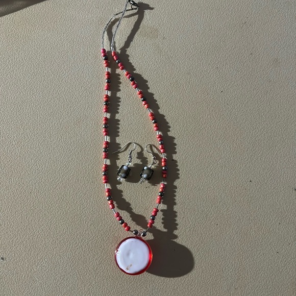 Red Glass Rose Beaded Necklace Set - Picture 3 of 3